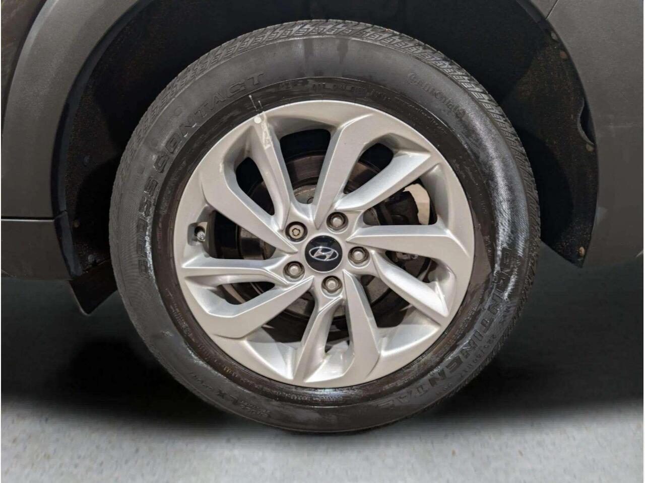 Hyundai TUCSON EJ65WNE Hyundai TUCSON EJ65WNE
