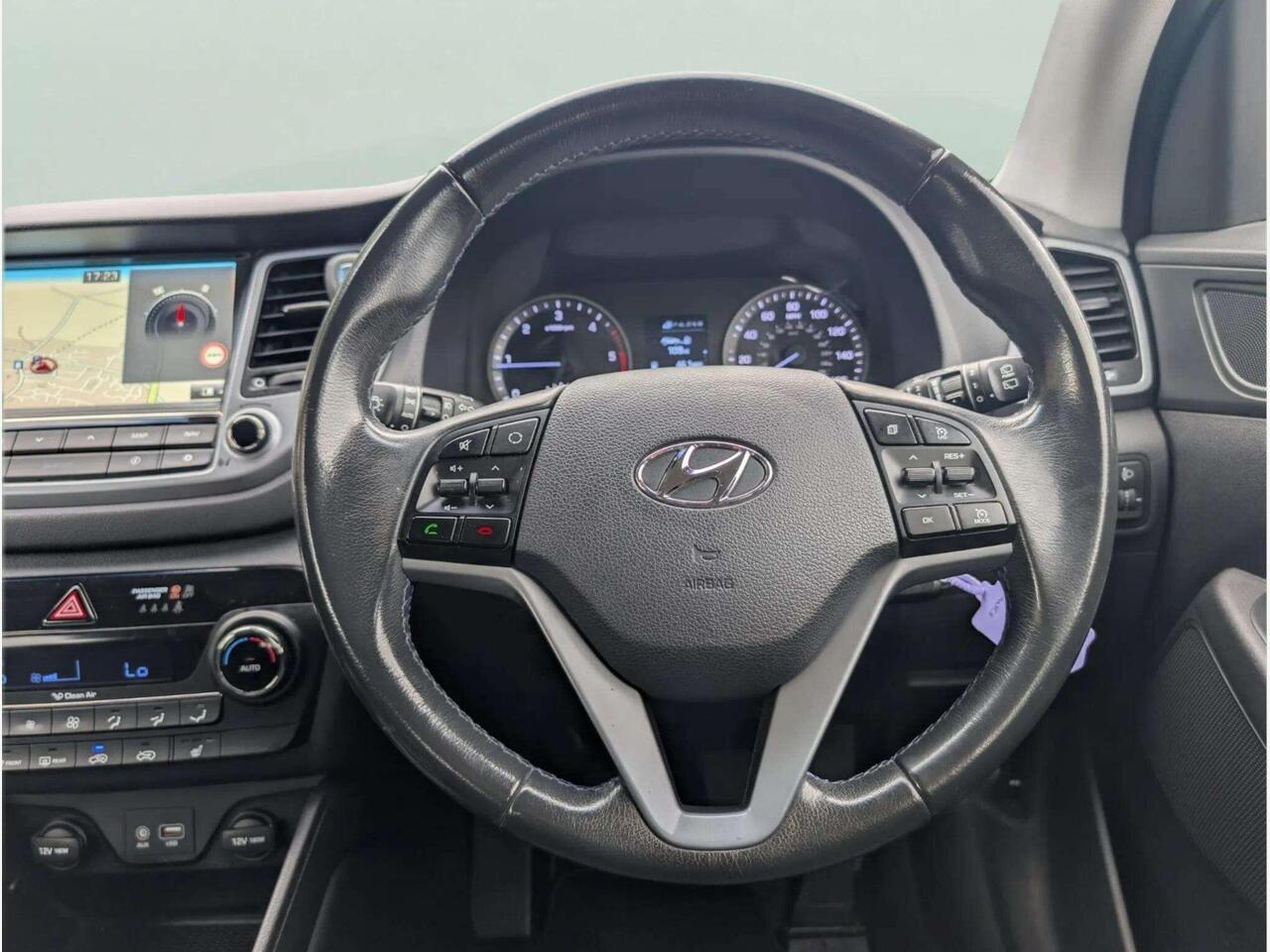 Hyundai TUCSON EJ65WNE Hyundai TUCSON EJ65WNE